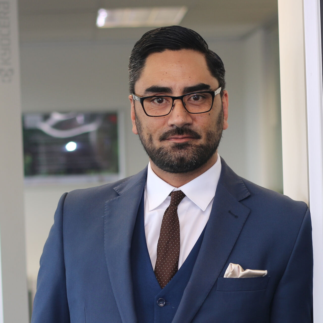 Tam Roberts Tam Roberts