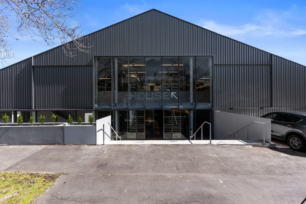 Outset Ventures - Future House Outset Ventures - Future House